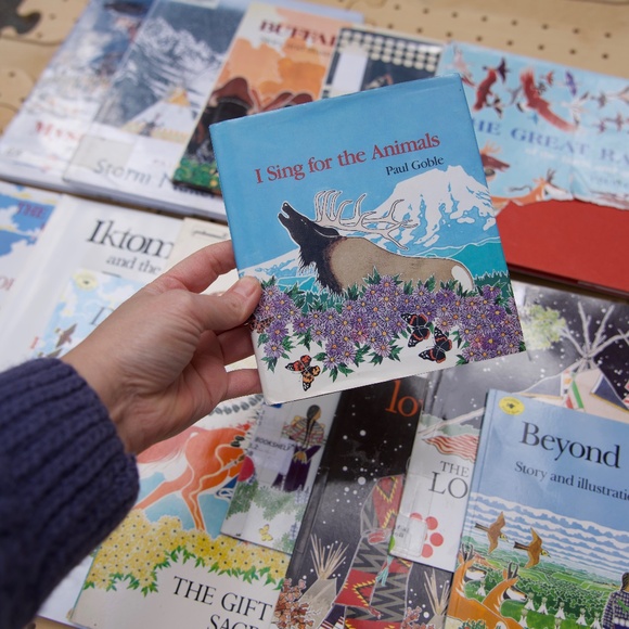 Paul Goble Native American Stories Hard & Soft Cover Book Bundle Of 17 Items - Picture 3 of 13